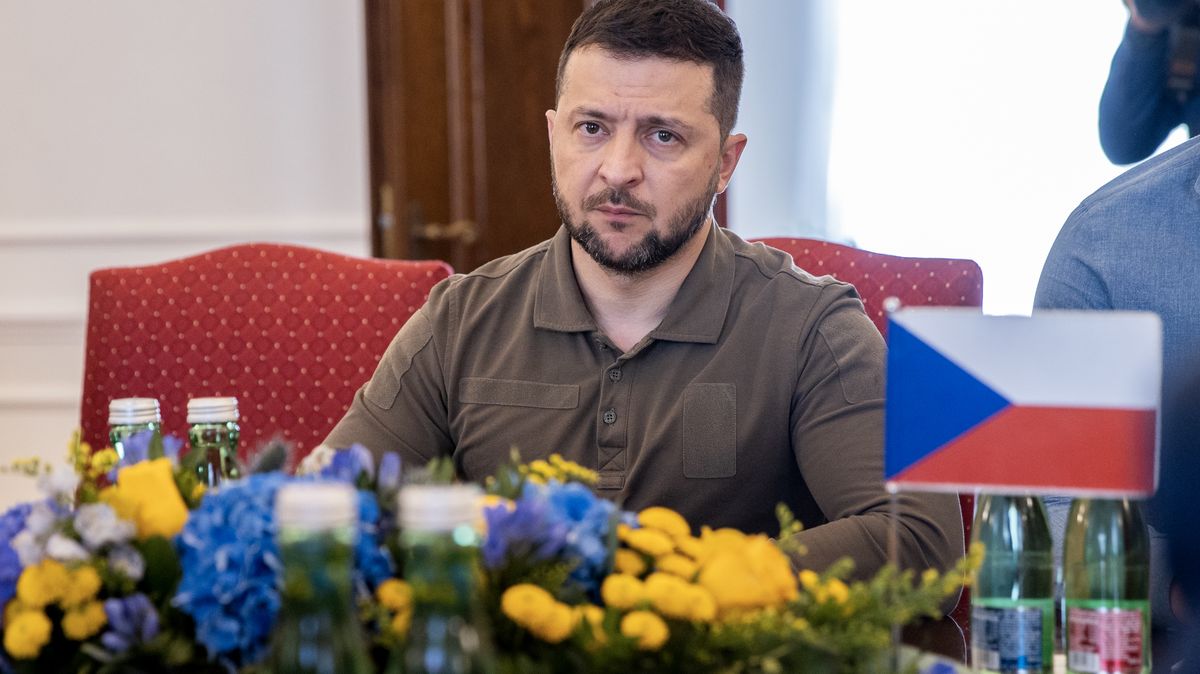 Zelenskyj vyznamenal ministra Síkelu a náčelníka Řehku za podporu Ukrajiny